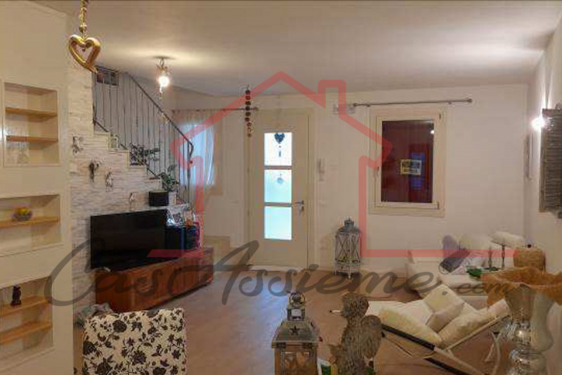 Rif. PE43323
La nostra Agenzia ha selezionato per Voi l'occasione del mese all'asta.

Proponiamo ...