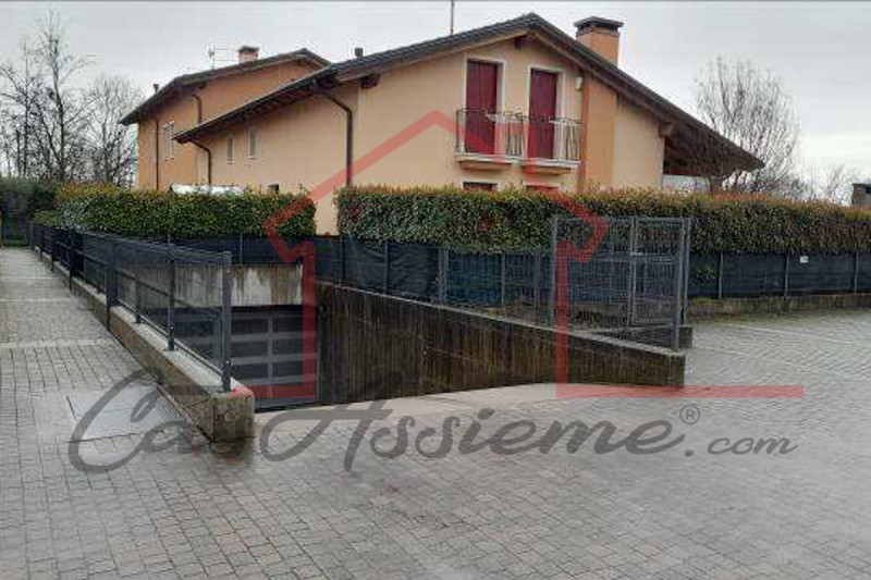 Rif. PE43323
La nostra Agenzia ha selezionato per Voi l'occasione del mese all'asta.

Proponiamo ...