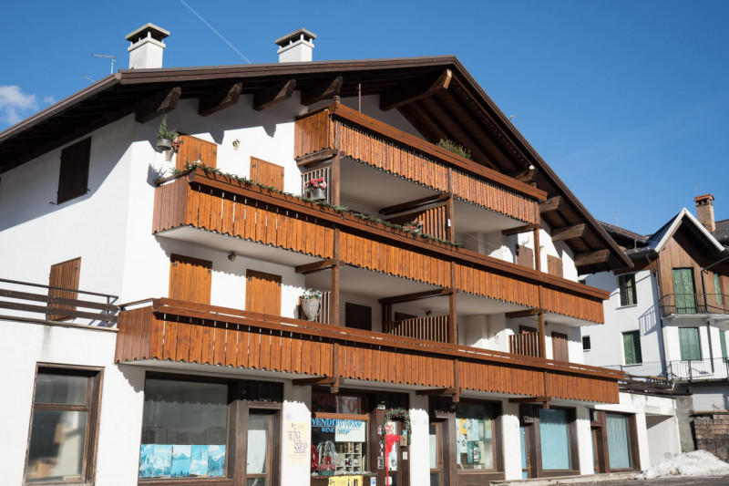 Nel pieno centro di Falcade una delle località più apprezzate delle dolomiti  in posizione comoda...