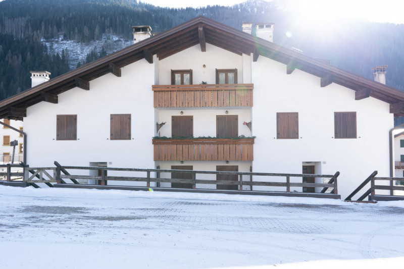 Nel pieno centro di Falcade una delle località più apprezzate delle dolomiti  in posizione comoda...