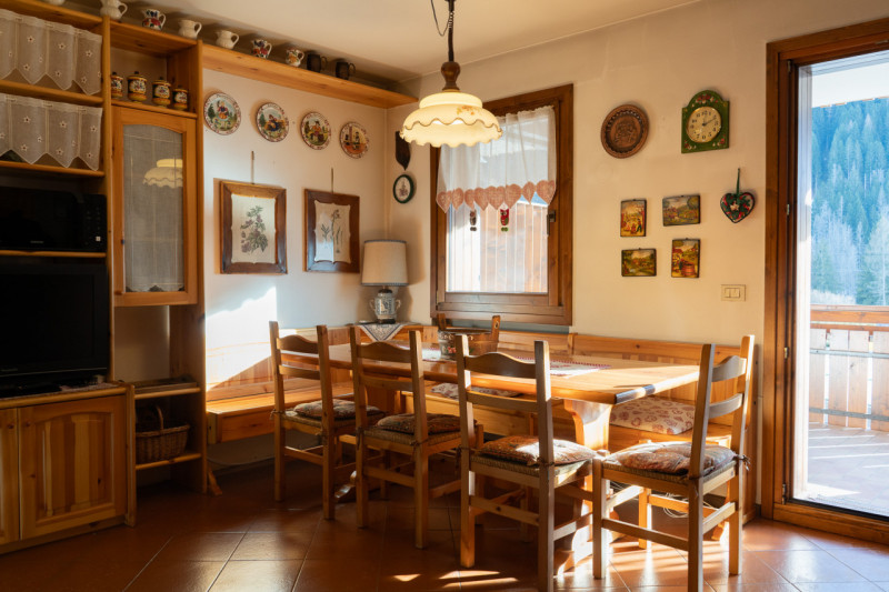 Nel pieno centro di Falcade una delle località più apprezzate delle dolomiti  in posizione comoda...