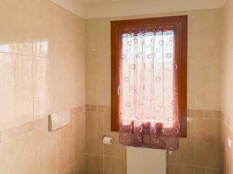 (Per INFO Vittorio 3517343301) A Casella d’Asolo, in un piacevole contesto residenziale, proponia...