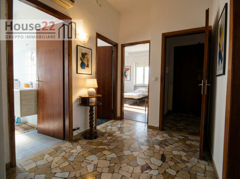 VICENZA. Scopri un'opportunità imperdibile! Questo SPAZIOSO E LUMINOSO BICAMERE è ideale per fami...