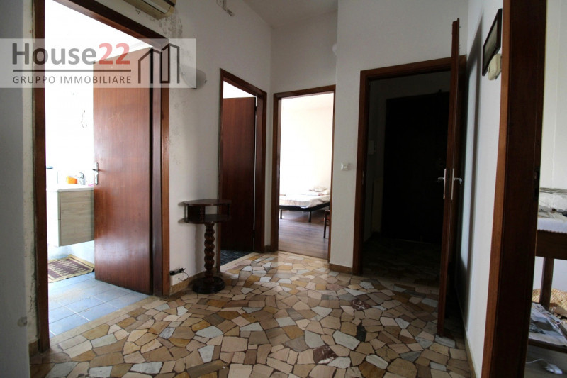 VICENZA. Scopri un'opportunità imperdibile! Questo SPAZIOSO E LUMINOSO BICAMERE è ideale per fami...