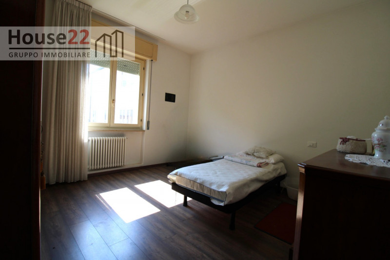 VICENZA. Scopri un'opportunità imperdibile! Questo SPAZIOSO E LUMINOSO BICAMERE è ideale per fami...