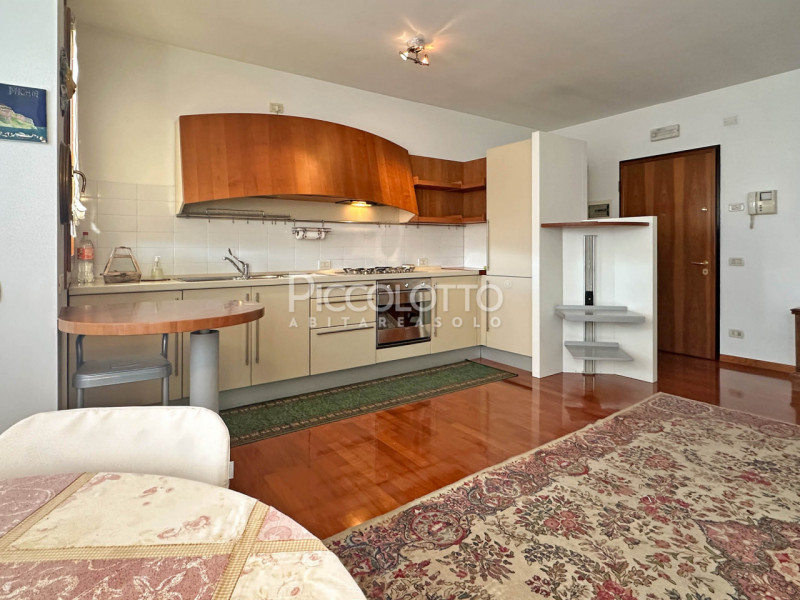 Rif. V5369 - Casella d'Asolo, in vendita appartamento bicamere in zona residenziale comoda ai ser...