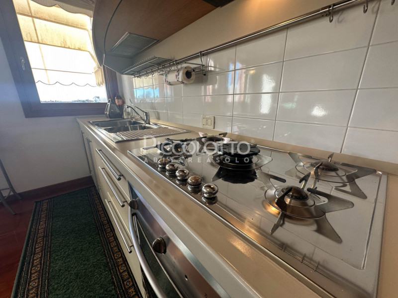 Rif. V5369 - Casella d'Asolo, in vendita appartamento bicamere in zona residenziale comoda ai ser...