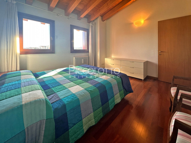 Rif. V5369 - Casella d'Asolo, in vendita appartamento bicamere in zona residenziale comoda ai ser...