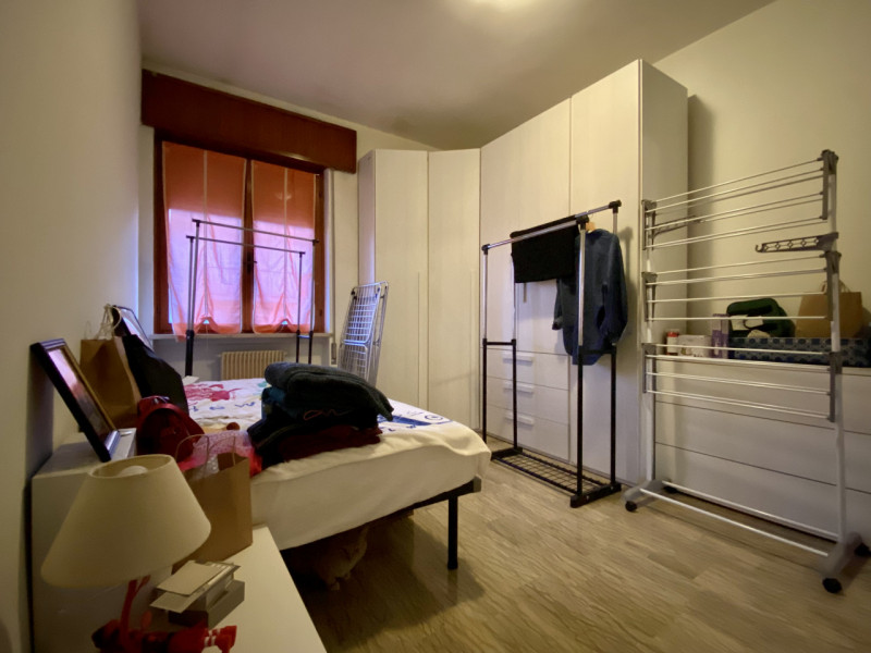 Nel cuore di Torri di Quartesolo, in posizione centrale e strategica, proponiamo in vendita un am...