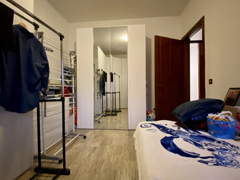 Nel cuore di Torri di Quartesolo, in posizione centrale e strategica, proponiamo in vendita un am...