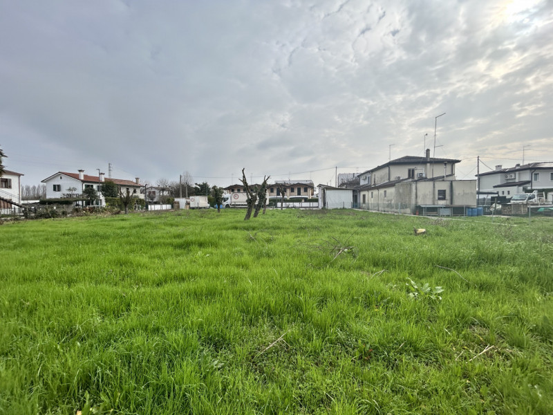 FIESSO D'ARTICO - nuova ESCLUSIVA - TERRENO EDIFICABILE caratterizzato da ampi spazi inserito in ...