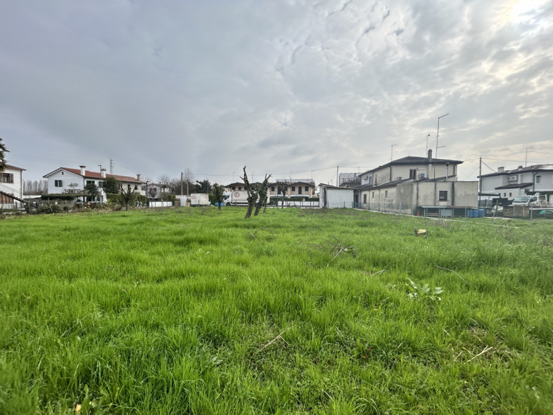 FIESSO D'ARTICO - nuova ESCLUSIVA - TERRENO EDIFICABILE caratterizzato da ampi spazi inserito in ...