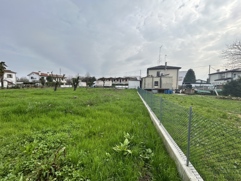 FIESSO D'ARTICO - nuova ESCLUSIVA - TERRENO EDIFICABILE caratterizzato da ampi spazi inserito in ...