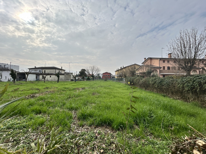 FIESSO D'ARTICO - nuova ESCLUSIVA - TERRENO EDIFICABILE caratterizzato da ampi spazi inserito in ...