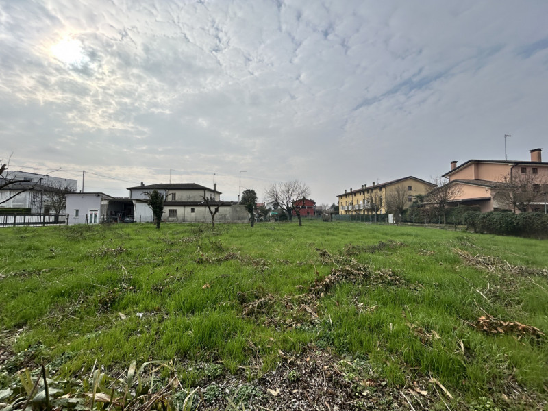 FIESSO D'ARTICO - nuova ESCLUSIVA - TERRENO EDIFICABILE caratterizzato da ampi spazi inserito in ...