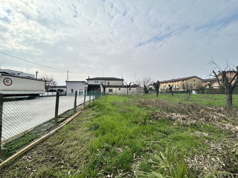 FIESSO D'ARTICO - nuova ESCLUSIVA - TERRENO EDIFICABILE caratterizzato da ampi spazi inserito in ...