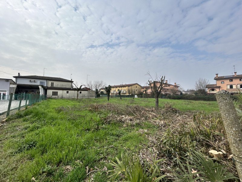 FIESSO D'ARTICO - nuova ESCLUSIVA - TERRENO EDIFICABILE caratterizzato da ampi spazi inserito in ...