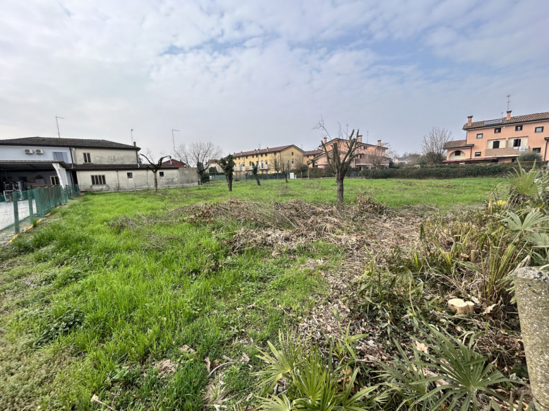 FIESSO D'ARTICO - nuova ESCLUSIVA - TERRENO EDIFICABILE caratterizzato da ampi spazi inserito in ...