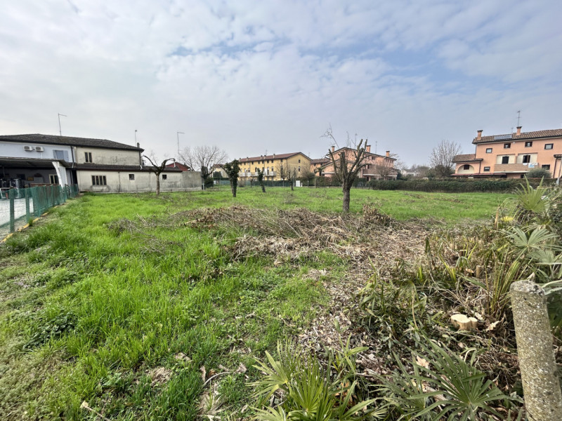 FIESSO D'ARTICO - nuova ESCLUSIVA - TERRENO EDIFICABILE caratterizzato da ampi spazi inserito in ...