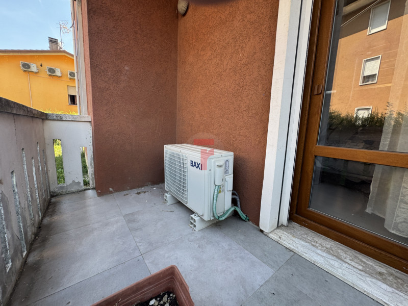 CADONEGHE - Loc. Castagnara, quartiere S. Bonaventura - A due passi dalla Chiesa e da tutti i ser...