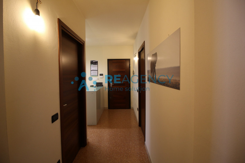 Marano Vicentino 

Sei alla ricerca di un raffinato ufficio di rappresentanza? 

Prezzo € 850 men...