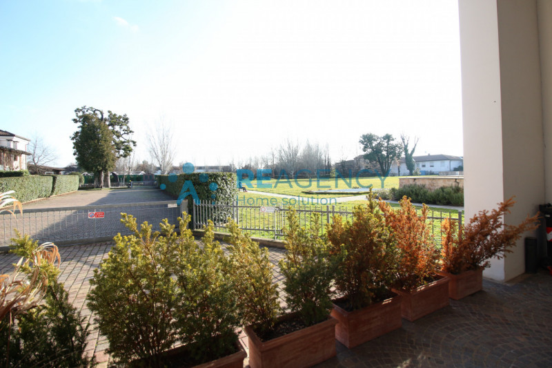 Marano Vicentino 

Sei alla ricerca di un raffinato ufficio di rappresentanza? 

Prezzo € 850 men...