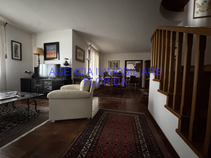 Villa singola situata nel cuore di Camposampiero, una delle località più ricercate della provinci...