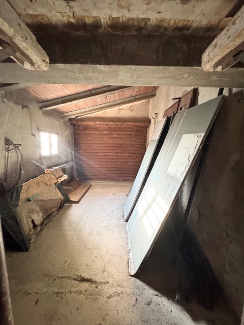 SACCOLONGO (PD) Zona verso Rubano, porzione di rustico in bifamiliare di mq. 200, costruito su un...