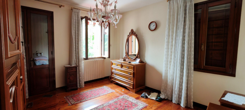 Proponiamo in esclusiva la vendita in blocco di due appartamenti situati nel cuore della rinomata...