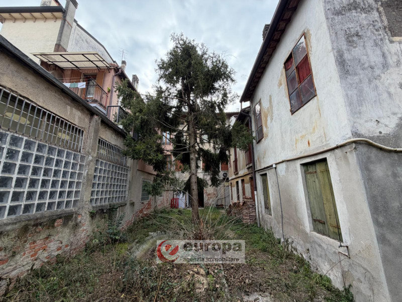 CENTRO STORICO VICENZA, a 150/200 mt. da Ponte degli Angeli / Piazza Matteotti: proponiamo due po...