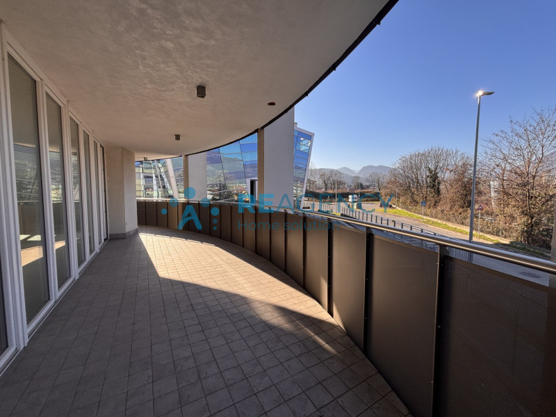 SIETE UNA FAMIGLIA ALLA RICERCA DI UNA NUOVA CASA GRANDE, CON I COMFORT DEL NUOVO e DISPONIBILE D...