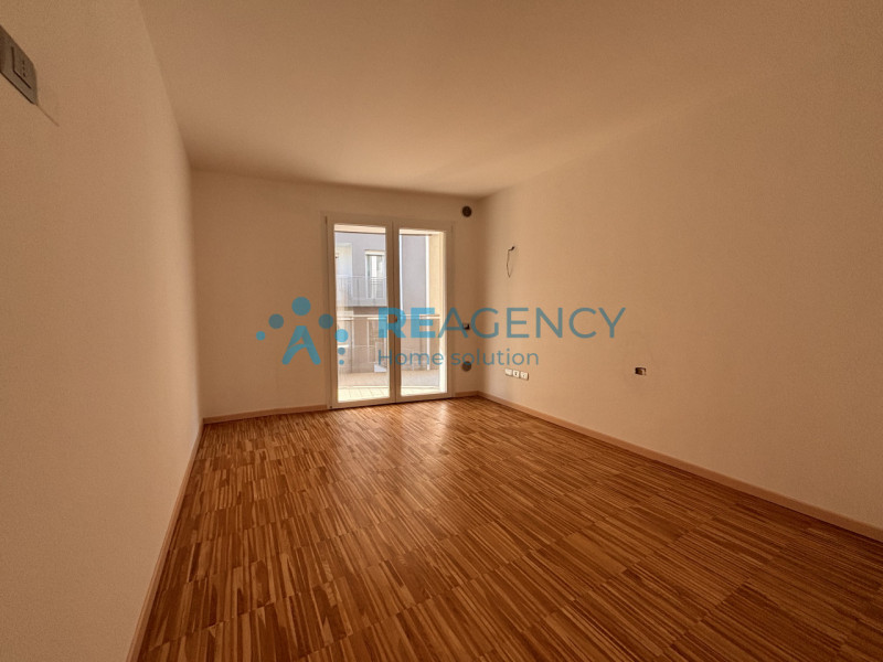 SIETE UNA FAMIGLIA ALLA RICERCA DI UNA NUOVA CASA GRANDE, CON I COMFORT DEL NUOVO e DISPONIBILE D...