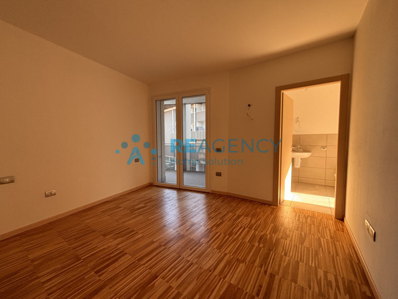 SIETE UNA FAMIGLIA ALLA RICERCA DI UNA NUOVA CASA GRANDE, CON I COMFORT DEL NUOVO e DISPONIBILE D...