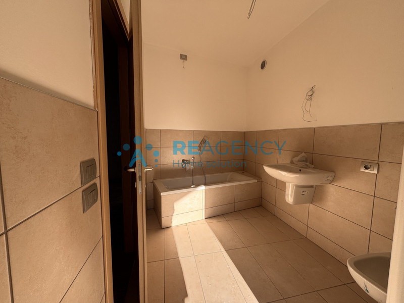 SIETE UNA FAMIGLIA ALLA RICERCA DI UNA NUOVA CASA GRANDE, CON I COMFORT DEL NUOVO e DISPONIBILE D...