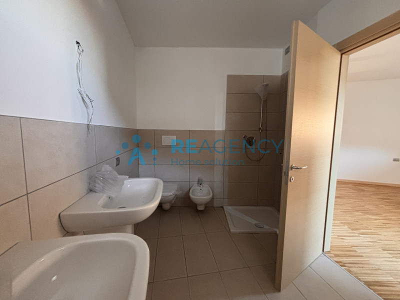 SIETE UNA FAMIGLIA ALLA RICERCA DI UNA NUOVA CASA GRANDE, CON I COMFORT DEL NUOVO e DISPONIBILE D...