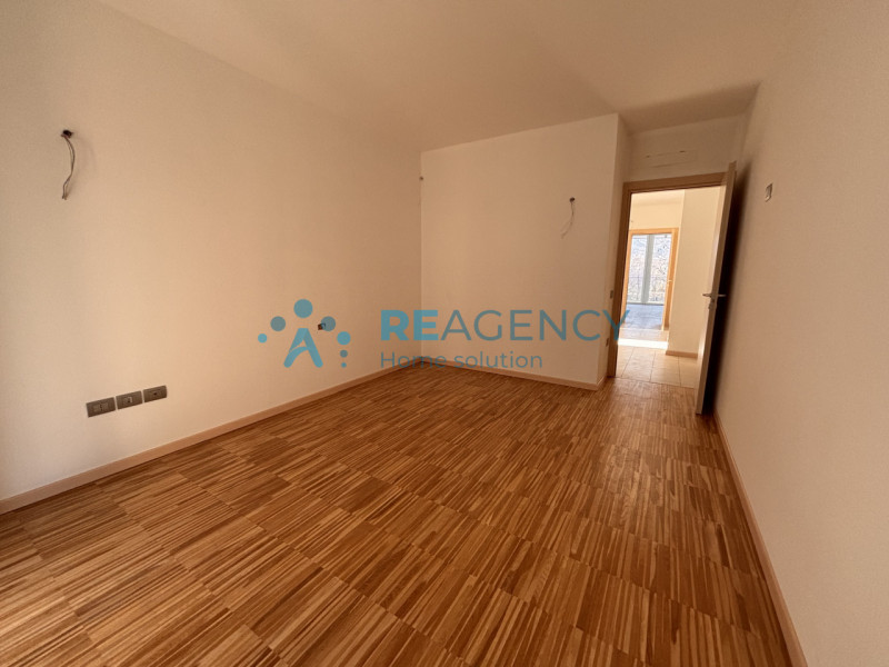 SIETE UNA FAMIGLIA ALLA RICERCA DI UNA NUOVA CASA GRANDE, CON I COMFORT DEL NUOVO e DISPONIBILE D...