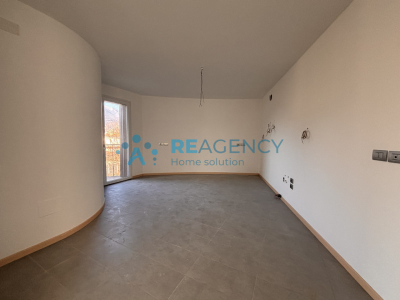 SIETE UNA FAMIGLIA ALLA RICERCA DI UNA NUOVA CASA GRANDE, CON I COMFORT DEL NUOVO e DISPONIBILE D...