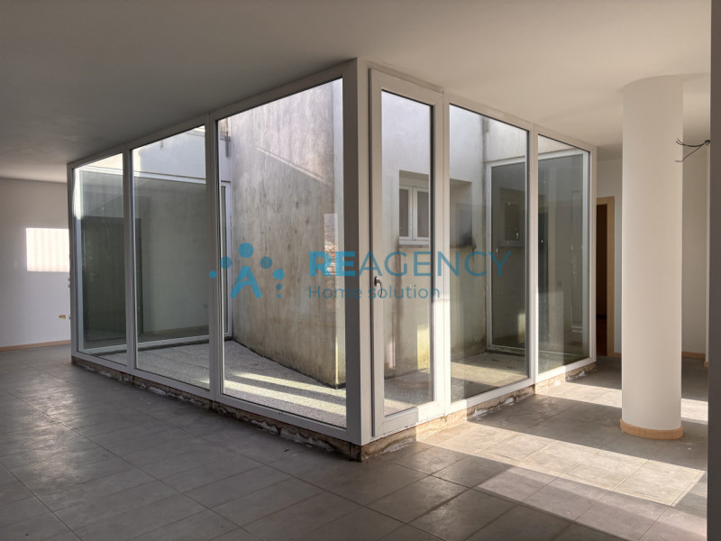 SIETE UNA FAMIGLIA ALLA RICERCA DI UNA NUOVA CASA GRANDE, CON I COMFORT DEL NUOVO e DISPONIBILE D...