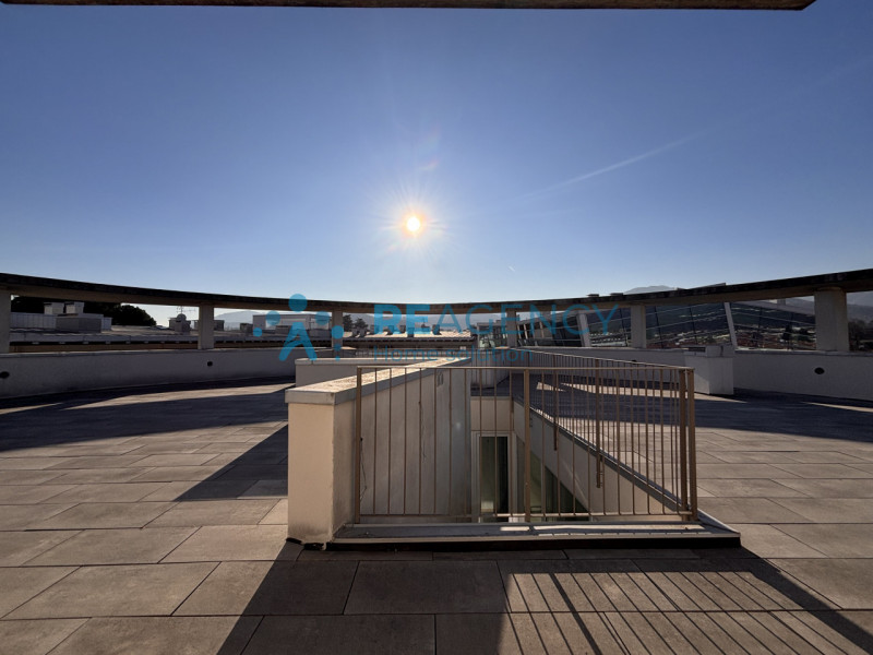 SIETE UNA FAMIGLIA ALLA RICERCA DI UNA NUOVA CASA GRANDE, CON I COMFORT DEL NUOVO e DISPONIBILE D...