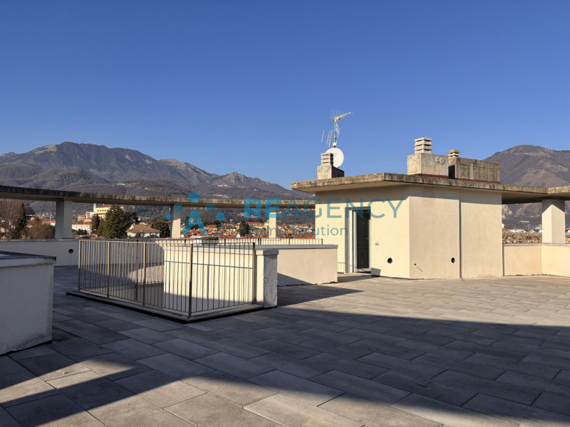 SIETE UNA FAMIGLIA ALLA RICERCA DI UNA NUOVA CASA GRANDE, CON I COMFORT DEL NUOVO e DISPONIBILE D...