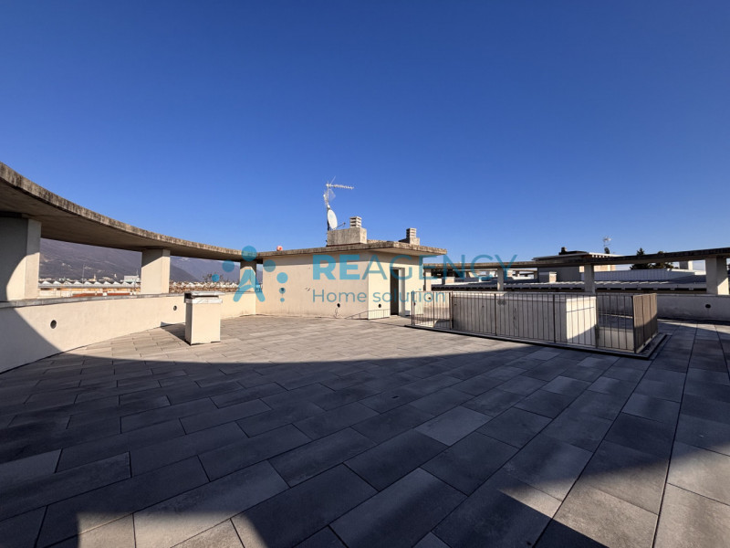 SIETE UNA FAMIGLIA ALLA RICERCA DI UNA NUOVA CASA GRANDE, CON I COMFORT DEL NUOVO e DISPONIBILE D...