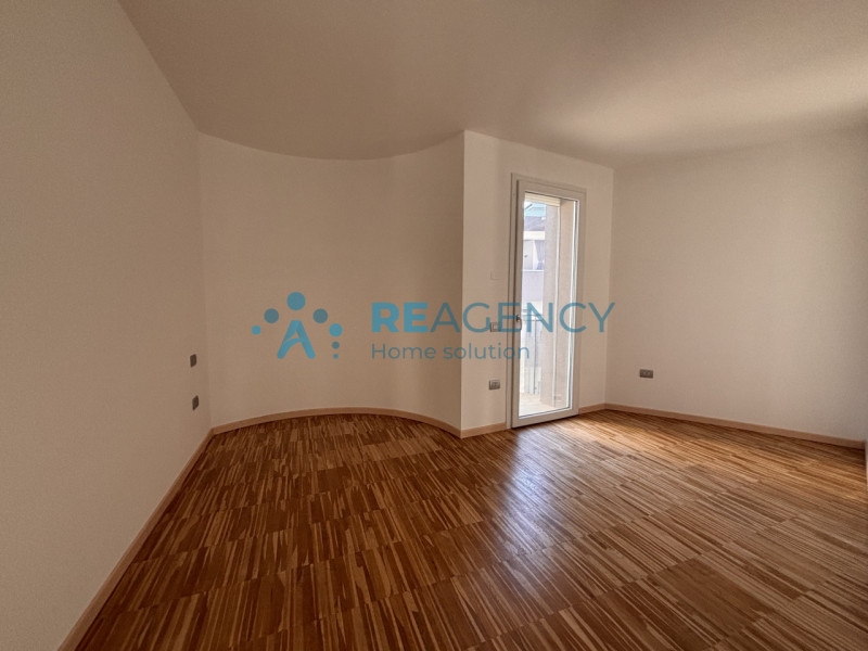 SIETE UNA FAMIGLIA ALLA RICERCA DI UNA NUOVA CASA GRANDE, CON I COMFORT DEL NUOVO e DISPONIBILE D...