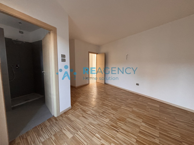 SIETE UNA FAMIGLIA ALLA RICERCA DI UNA NUOVA CASA GRANDE, CON I COMFORT DEL NUOVO e DISPONIBILE D...