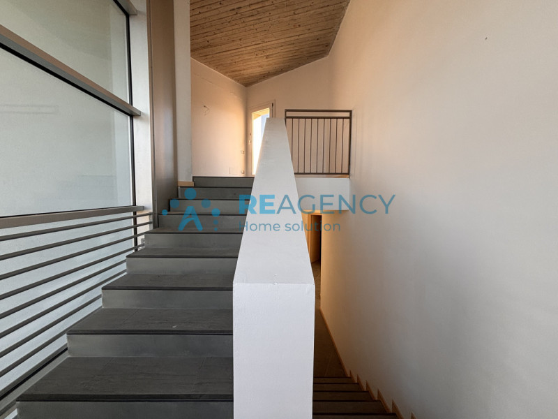 SIETE UNA FAMIGLIA ALLA RICERCA DI UNA NUOVA CASA GRANDE, CON I COMFORT DEL NUOVO e DISPONIBILE D...