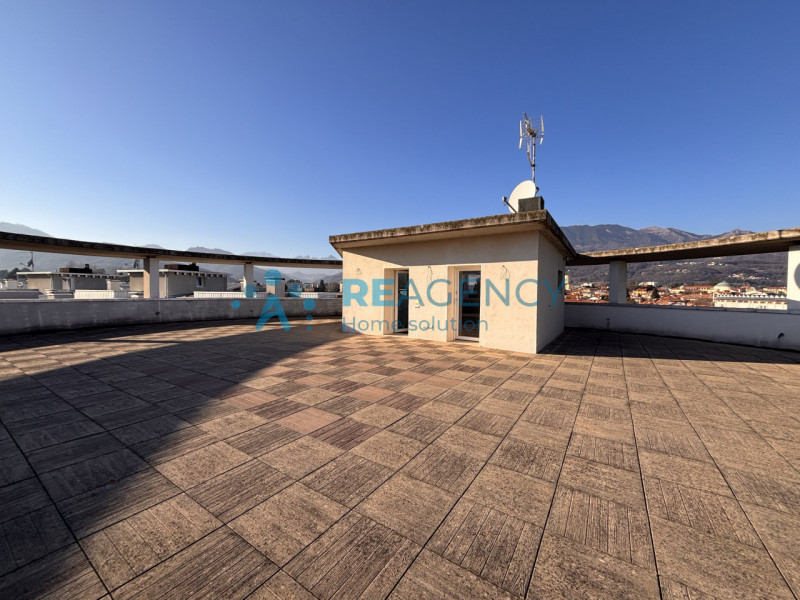 SIETE UNA FAMIGLIA ALLA RICERCA DI UNA NUOVA CASA GRANDE, CON I COMFORT DEL NUOVO e DISPONIBILE D...