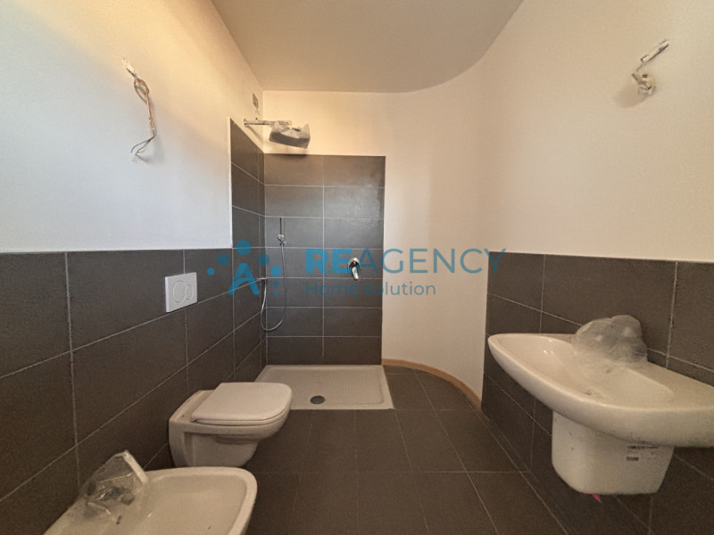 SIETE UNA FAMIGLIA ALLA RICERCA DI UNA NUOVA CASA GRANDE, CON I COMFORT DEL NUOVO e DISPONIBILE D...