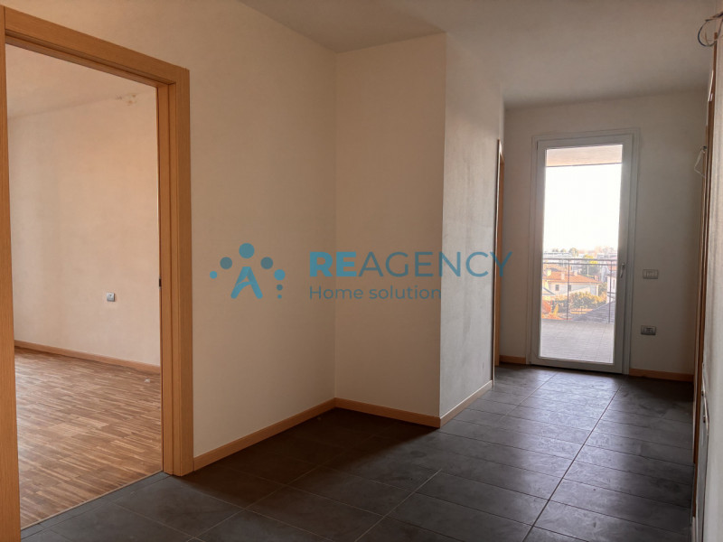 SIETE UNA FAMIGLIA ALLA RICERCA DI UNA NUOVA CASA GRANDE, CON I COMFORT DEL NUOVO e DISPONIBILE D...