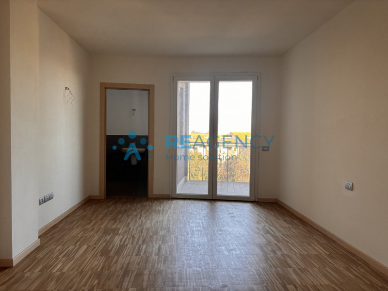 SIETE UNA FAMIGLIA ALLA RICERCA DI UNA NUOVA CASA GRANDE, CON I COMFORT DEL NUOVO e DISPONIBILE D...