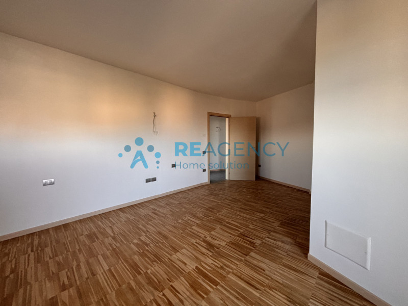 SIETE UNA FAMIGLIA ALLA RICERCA DI UNA NUOVA CASA GRANDE, CON I COMFORT DEL NUOVO e DISPONIBILE D...