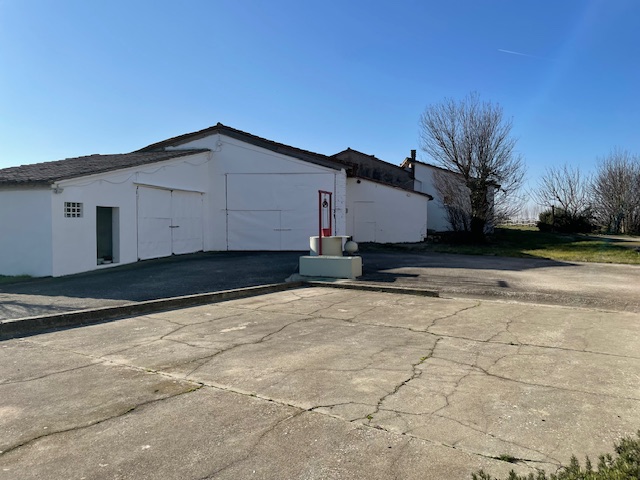 Oggi vi proponiamo una casa singola a Codevigo situata in zona di campagna ed allo stesso tempo i...